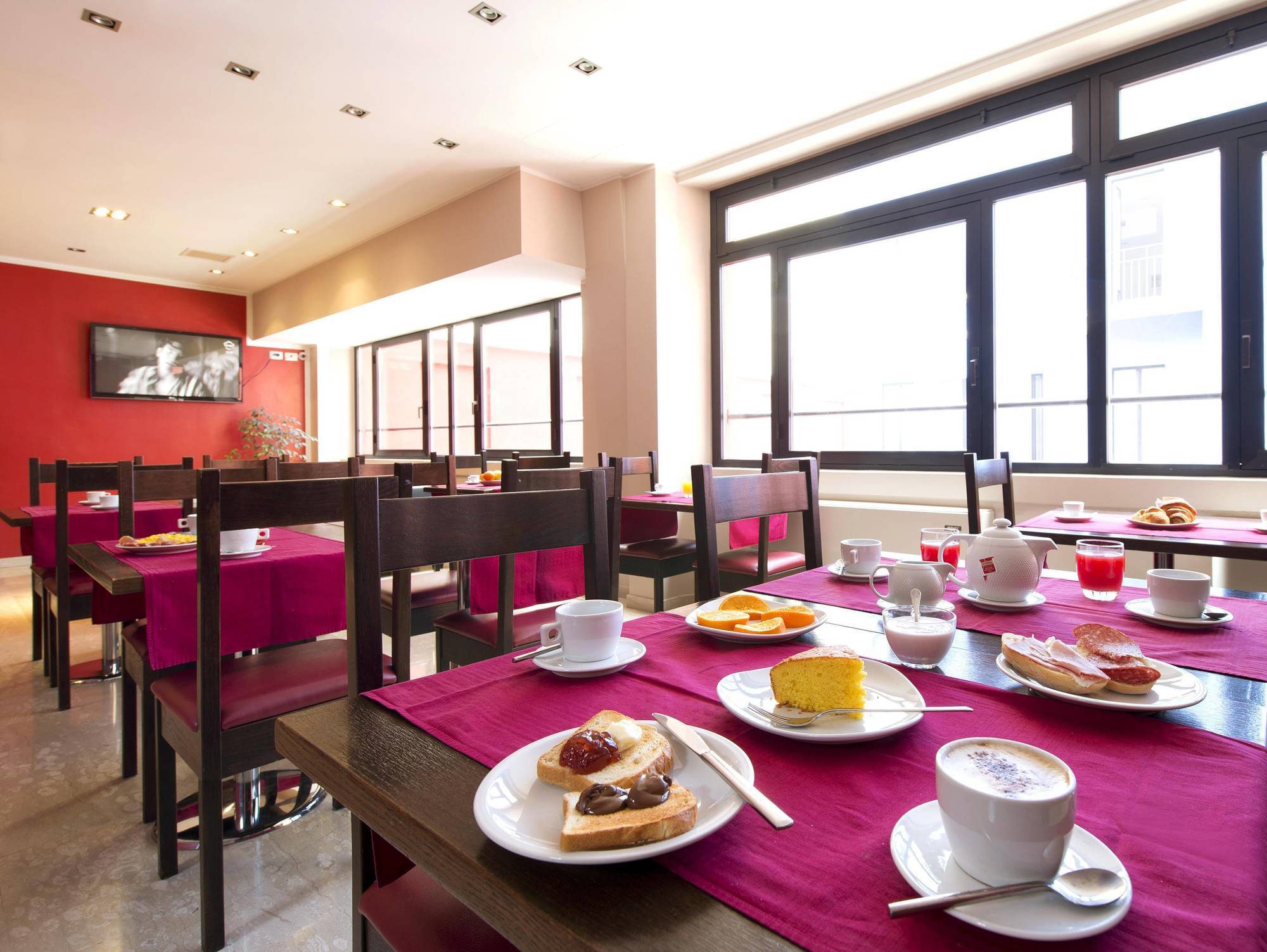 Hotel Oasi Village Milaan